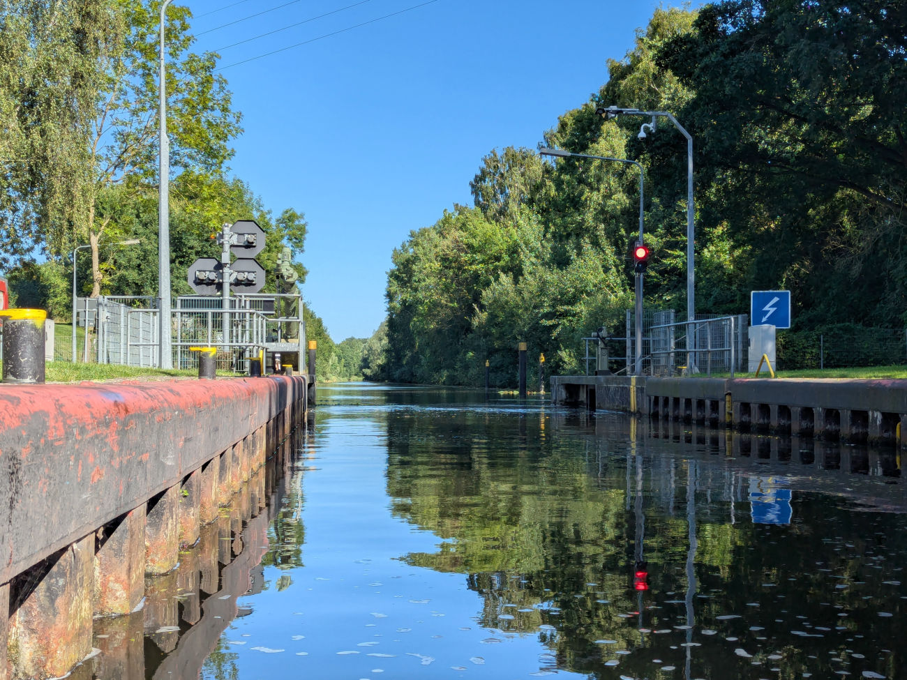 Schleuse Neuburg oben