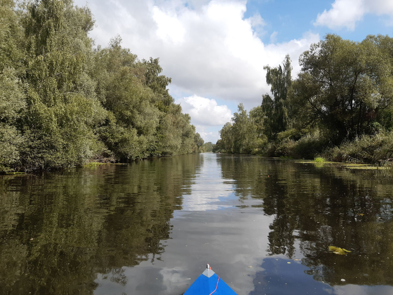 schnurgerader Kanal
