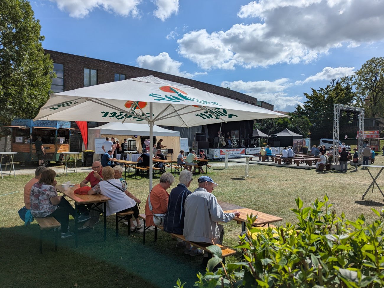 Volksfest in L&uuml;bz