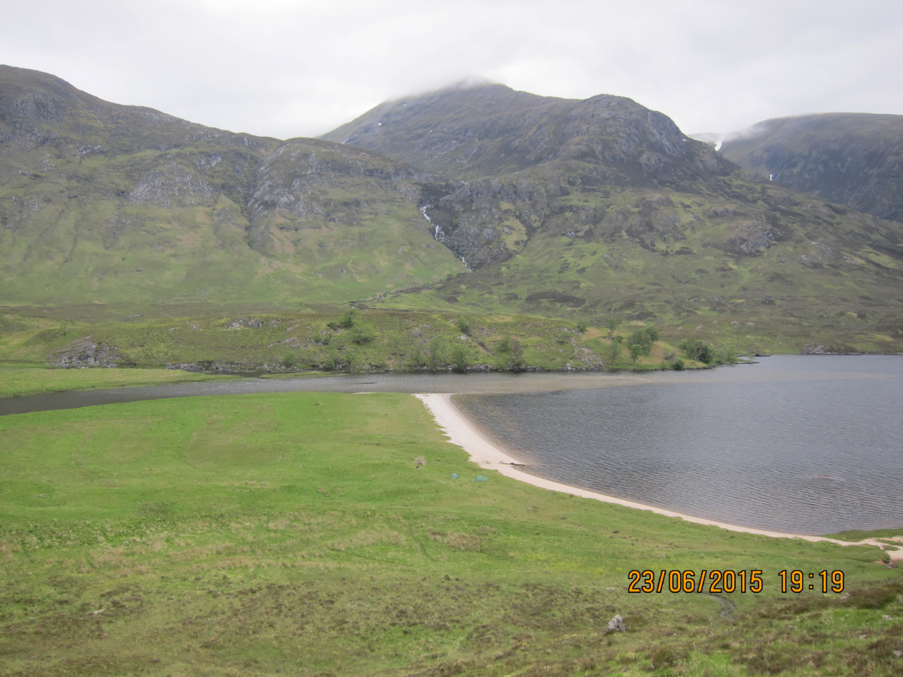 Zelte am Loch Affric