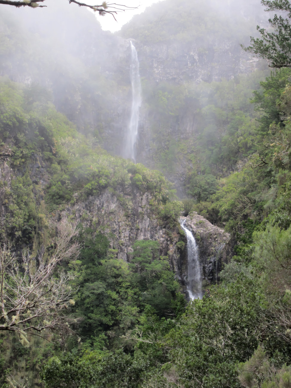 zwei Wasserfälle