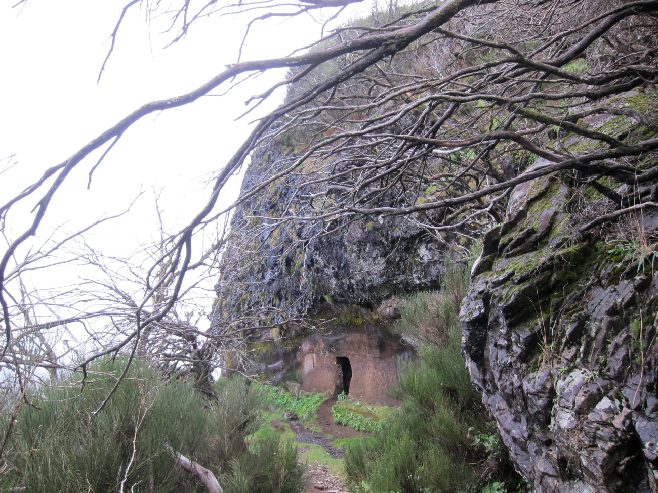 Höhle