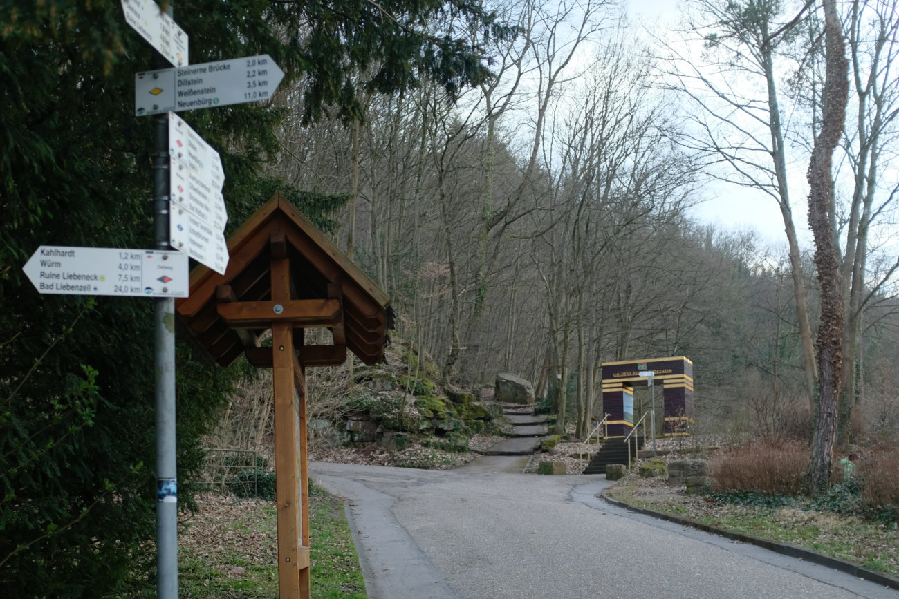 Eingangstor Westweg