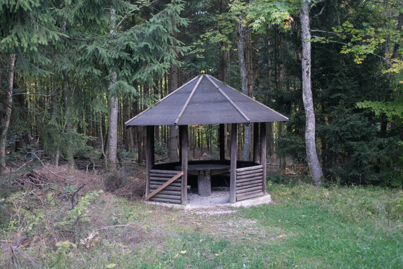 Hütte