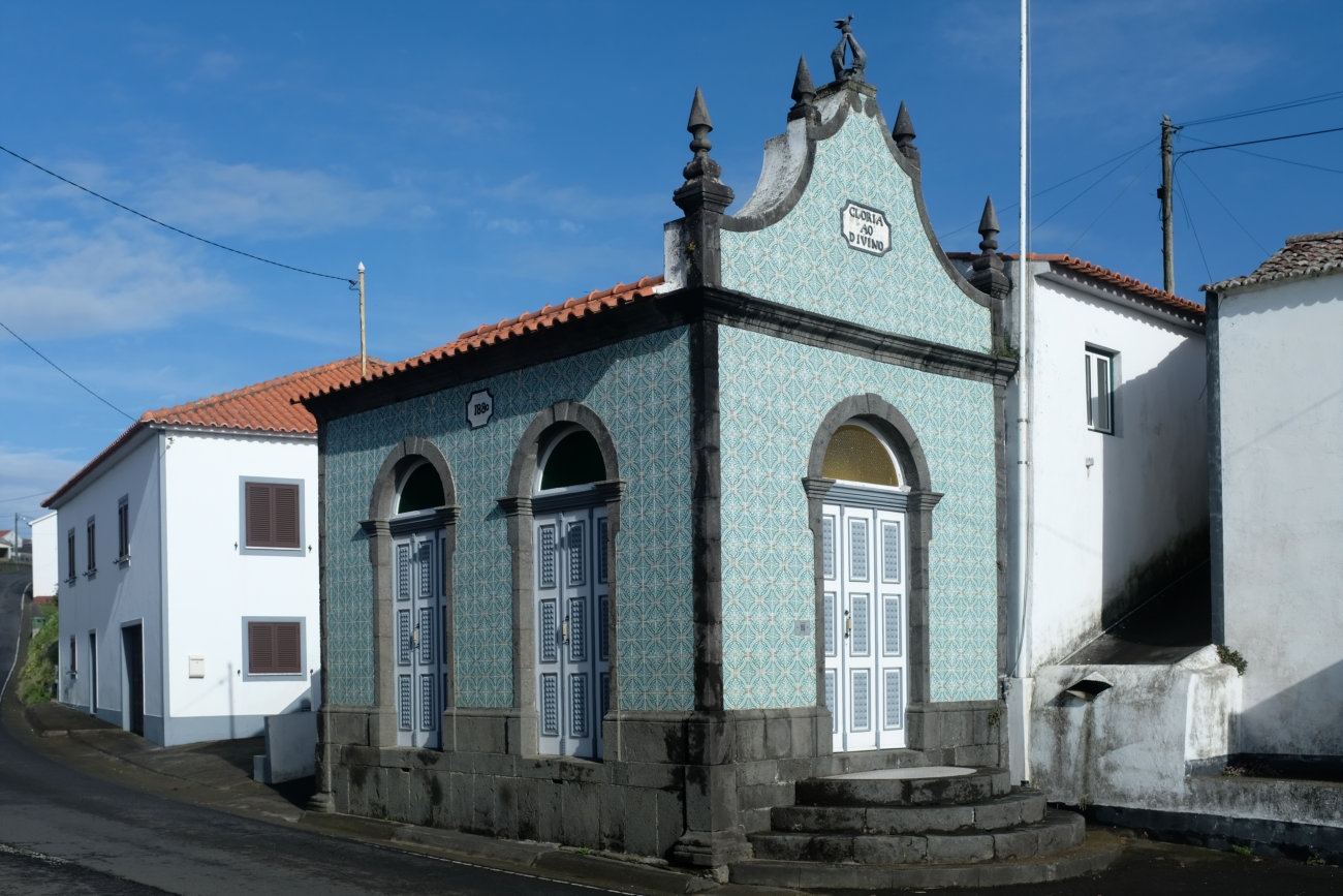 geflieste Kirche