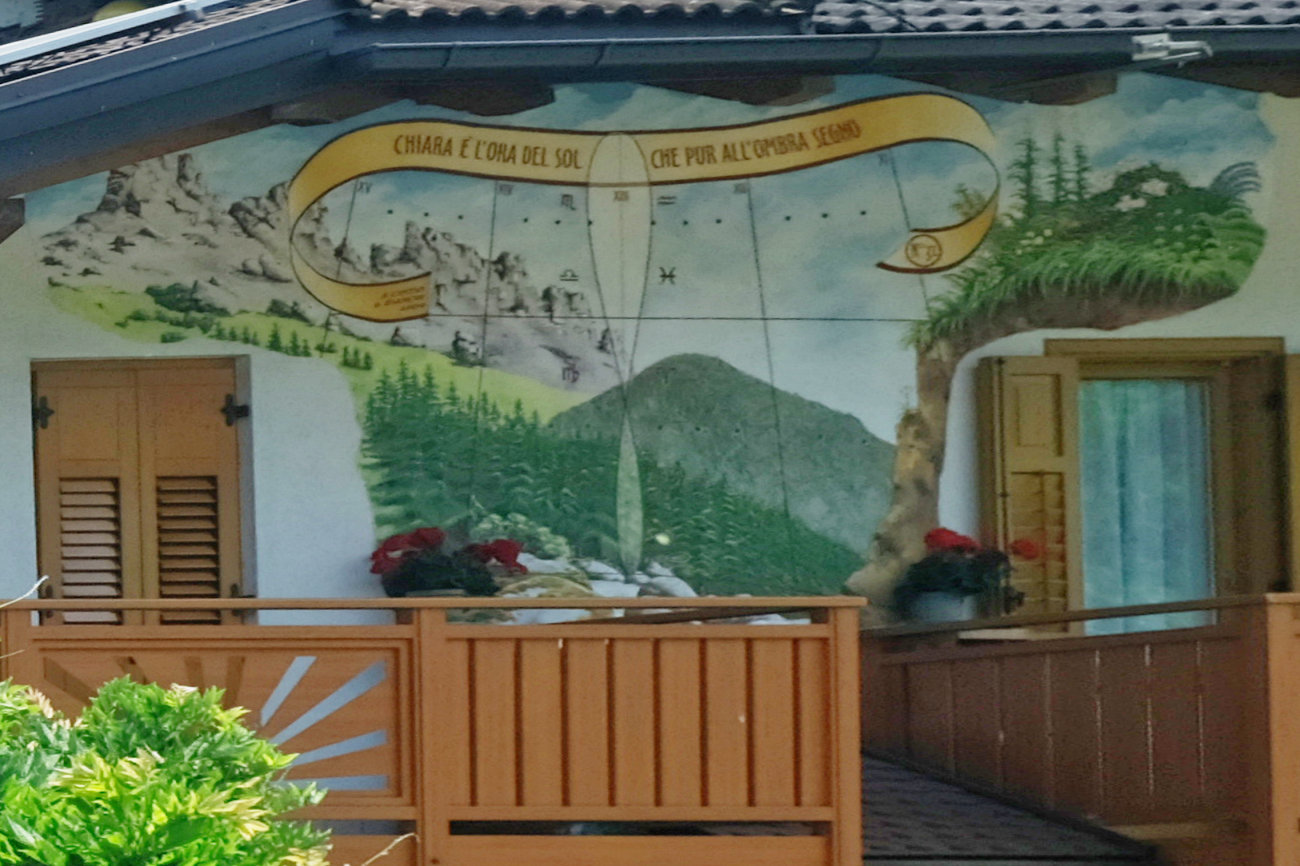 Sonnenuhr 32 in Monclassico