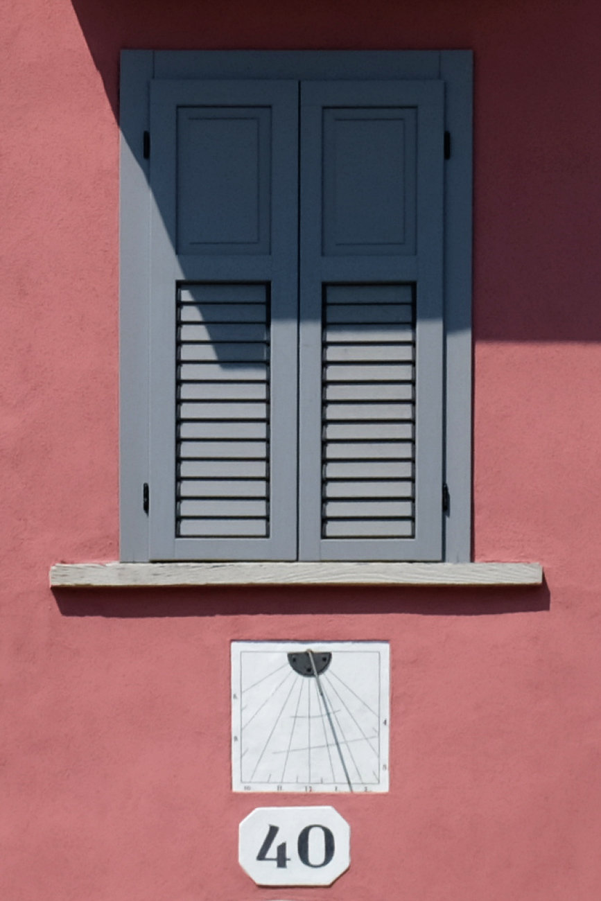 alte Sonnenuhr in Monclassico