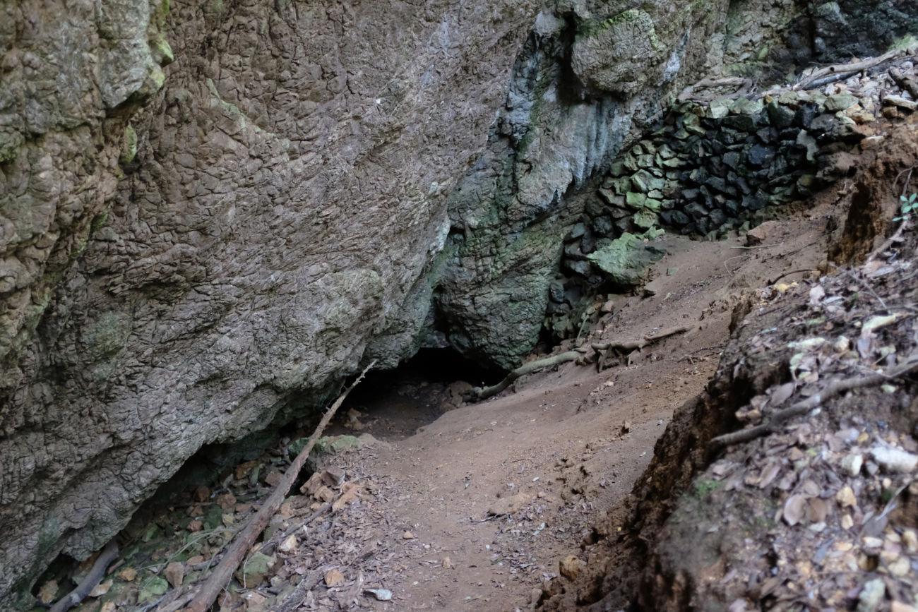 Höhleneingang