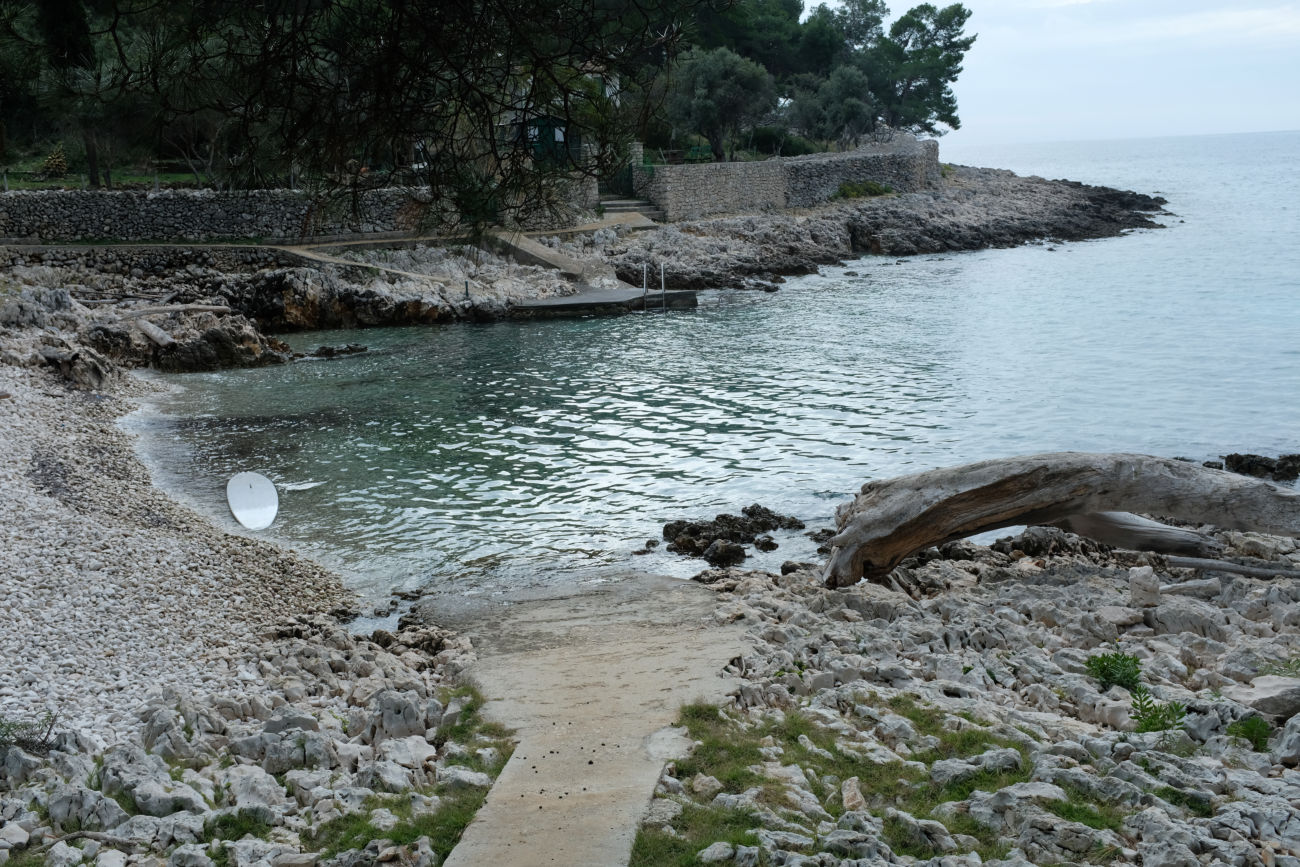 gestrandetes Surfbrett