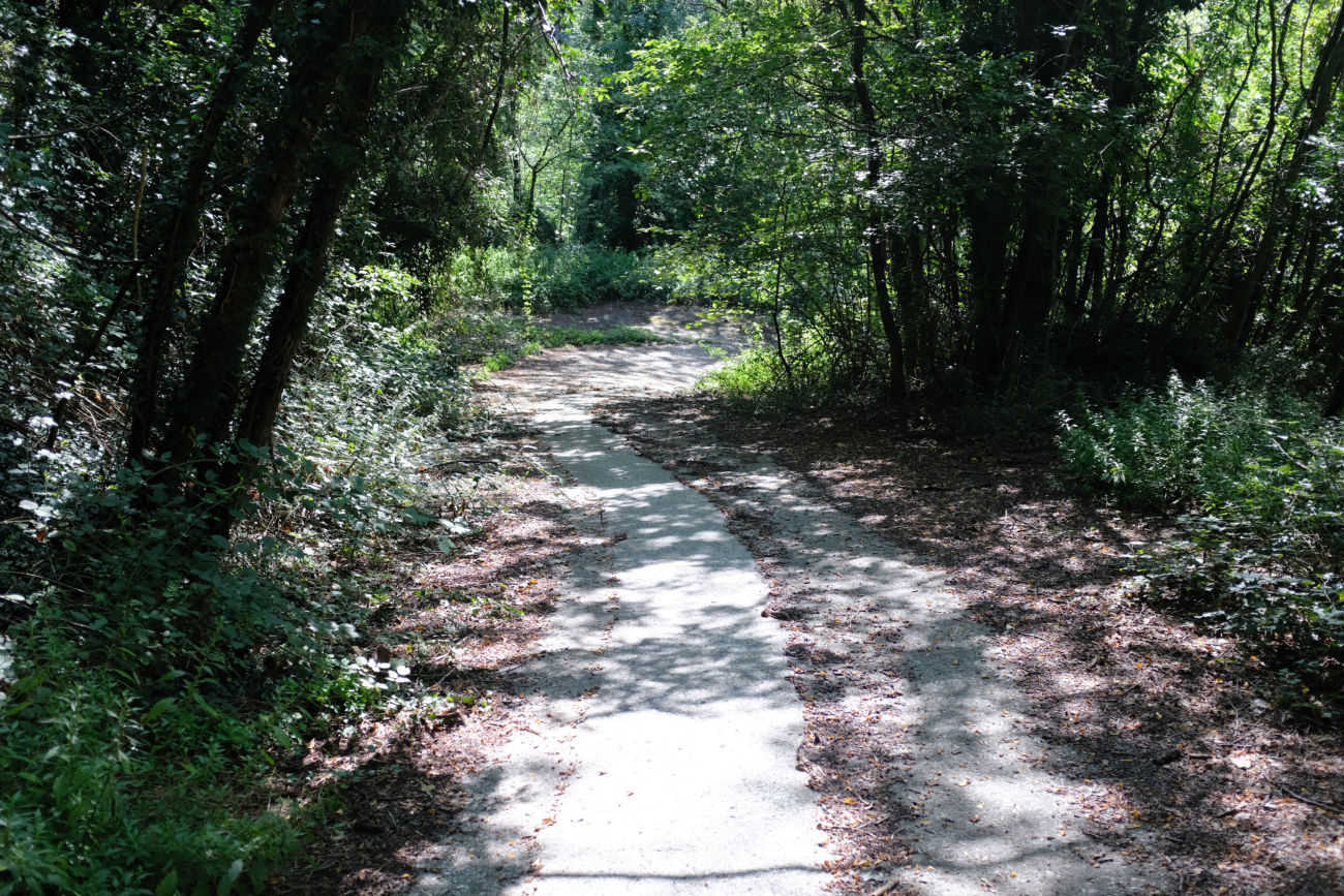verfallene Stra&szlig;e