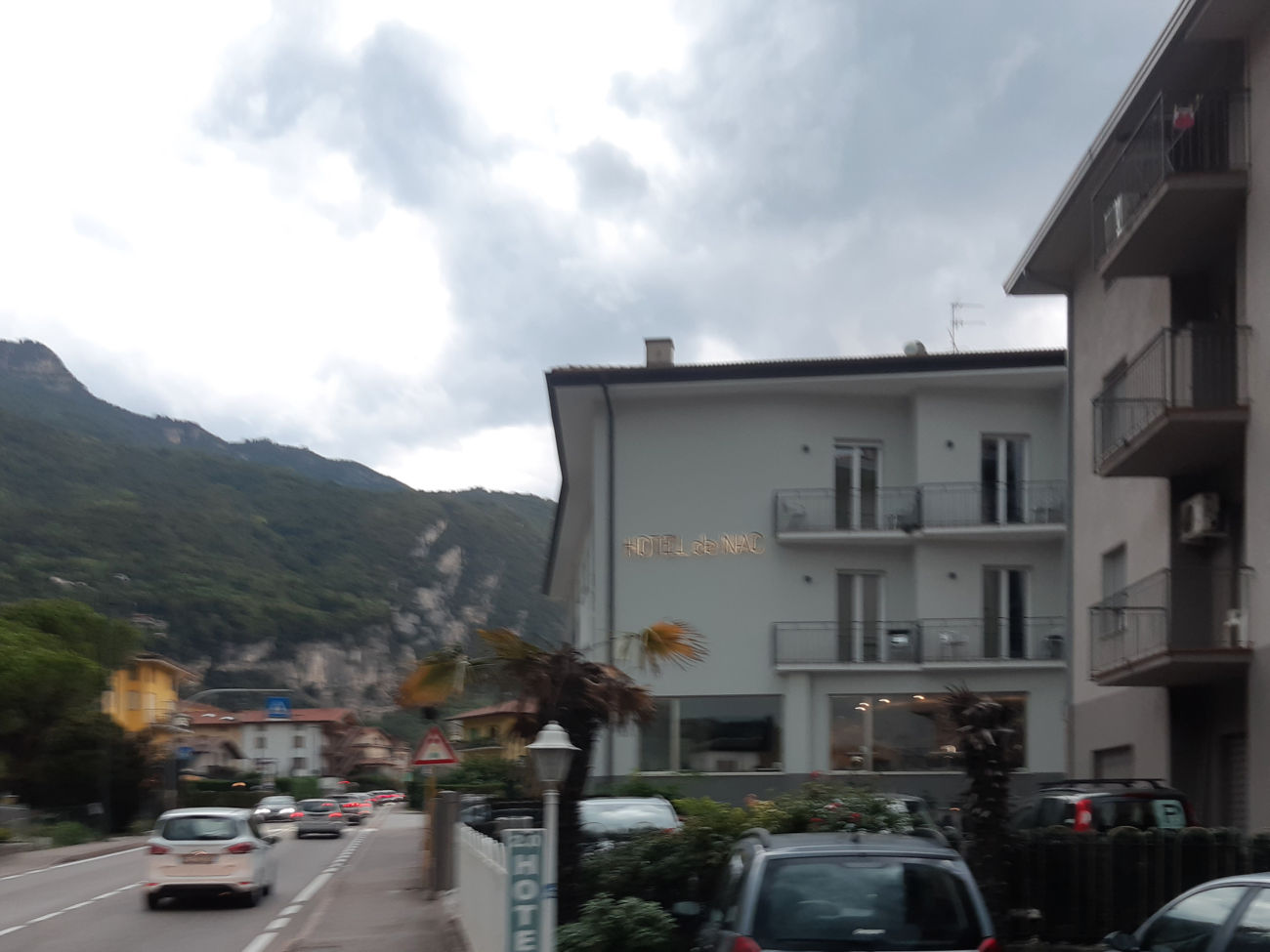 Hotel de Nac, Nago